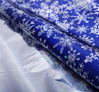 Плёнка упаковочная голография «Снежинки», 100 × 70 см от интернет-магазина Континент игрушек