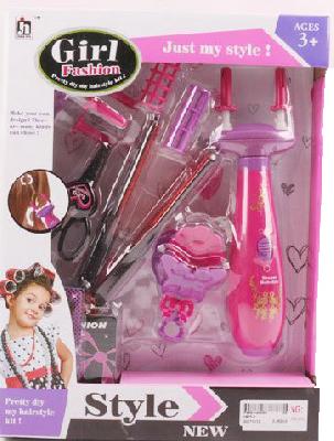 Картинка Набор для девочек "Модница" от интернет-магазина Континент игрушек Набор для девочек "Модница" от интернет-магазина Континент игрушек