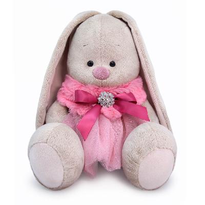 Зайка Ми в меховой горжетке (большой) 23 см от интернет-магазина Континент игрушек