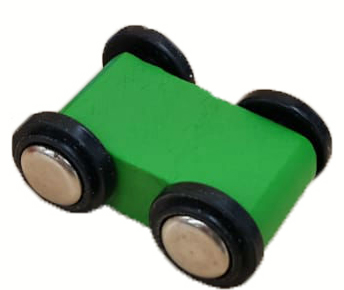 Деревянная машинка от интернет-магазина Континент игрушек