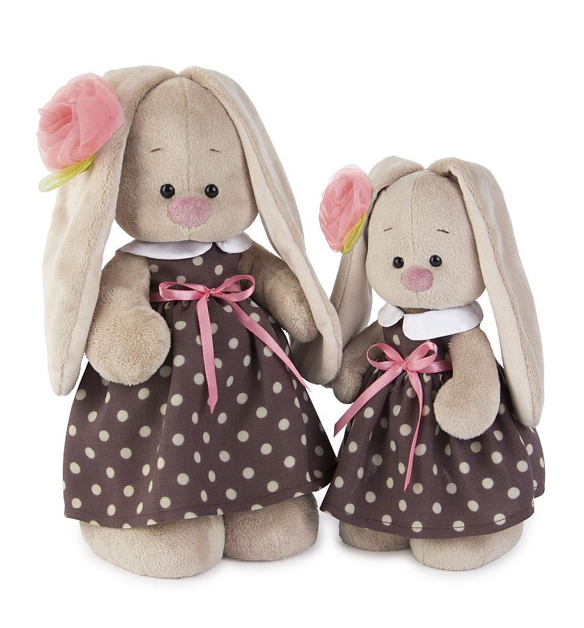 Зайка Ми в кофейном платье и цветком на ушке 25 см от интернет-магазина Континент игрушек